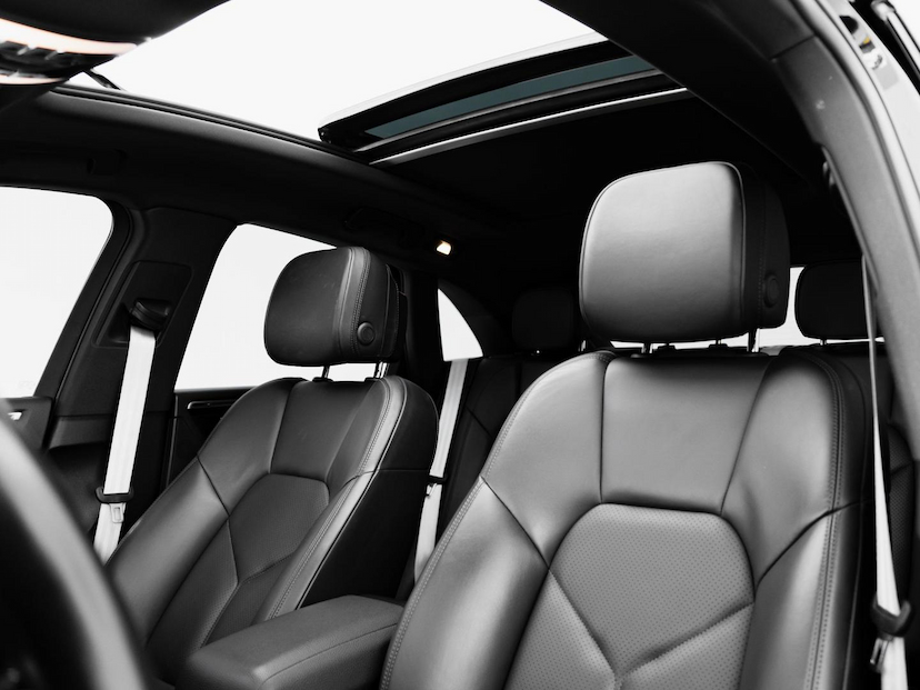 Foto do veículo PORSCHE MACAN  S 2020 50.754 KM 369.000,00