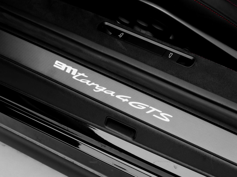 Foto do veículo PORSCHE 911 TARGA 4 GTS 2023 3.305 KM 1.149.000,00