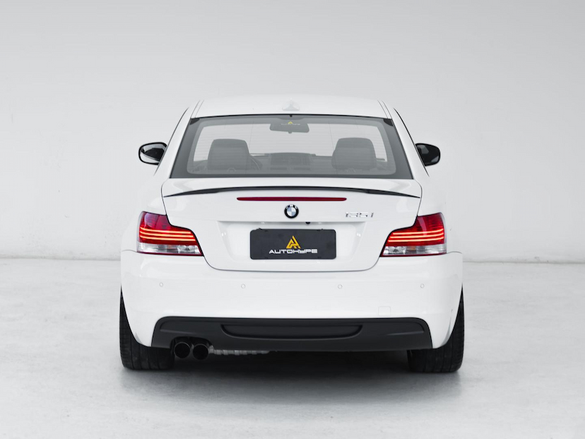 Foto do veículo BMW 135I COUPE 2011 49.875 KM 199.000,00
