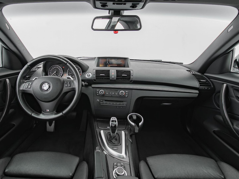 Foto do veículo BMW 135I COUPE 2011 49.875 KM 199.000,00