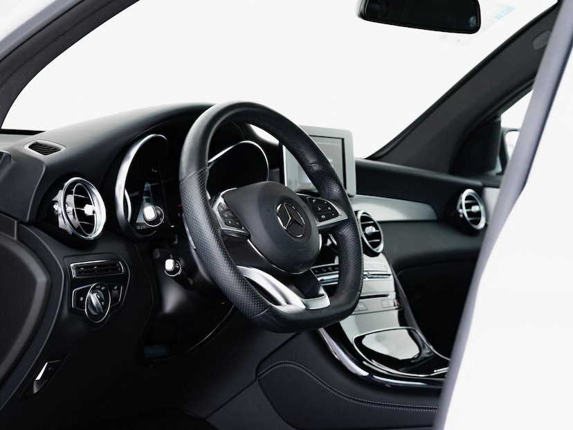 Foto do veículo MERCEDES-BENZ GLC 250  2019 13.018 KM 249.900,00