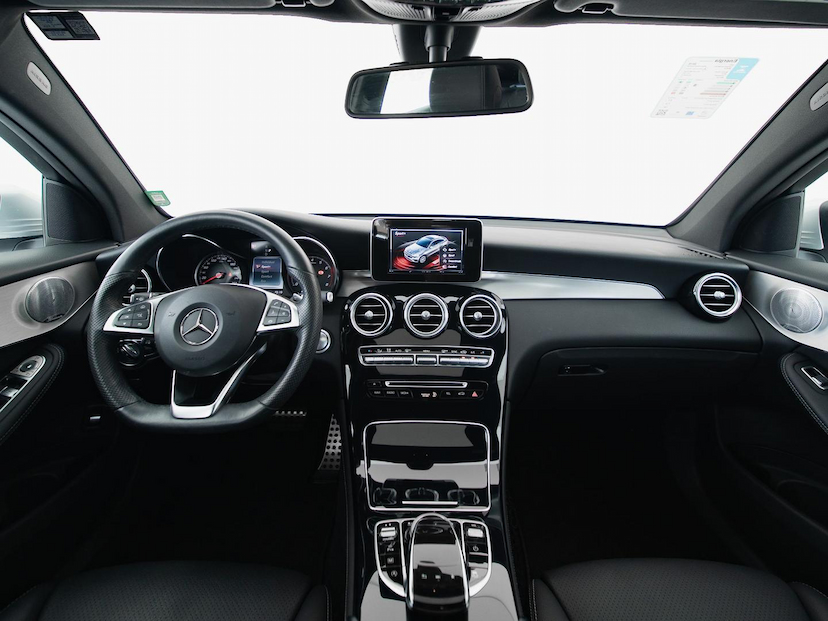 Foto do veículo MERCEDES-BENZ GLC 250  2019 13.018 KM 249.900,00