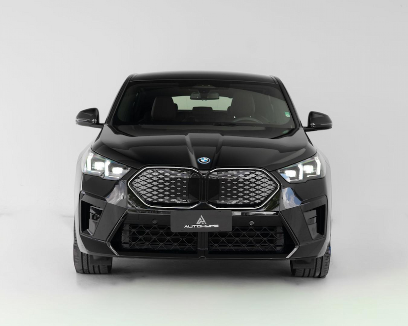 Foto do veículo BMW IX 30 M SPORT (ELÉTRICO) 2024 5.708 KM 359.000,00