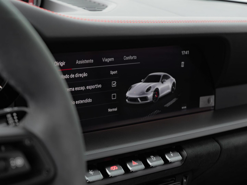 Foto do veículo PORSCHE 911 CARRERA  4 GTS 2024 1.188 KM 990.000,00