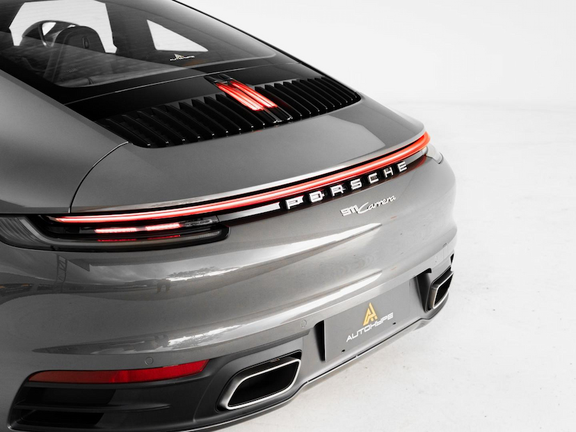 Foto do veículo PORSCHE 911  CARRERA 2021 7.280 KM 739.000,00