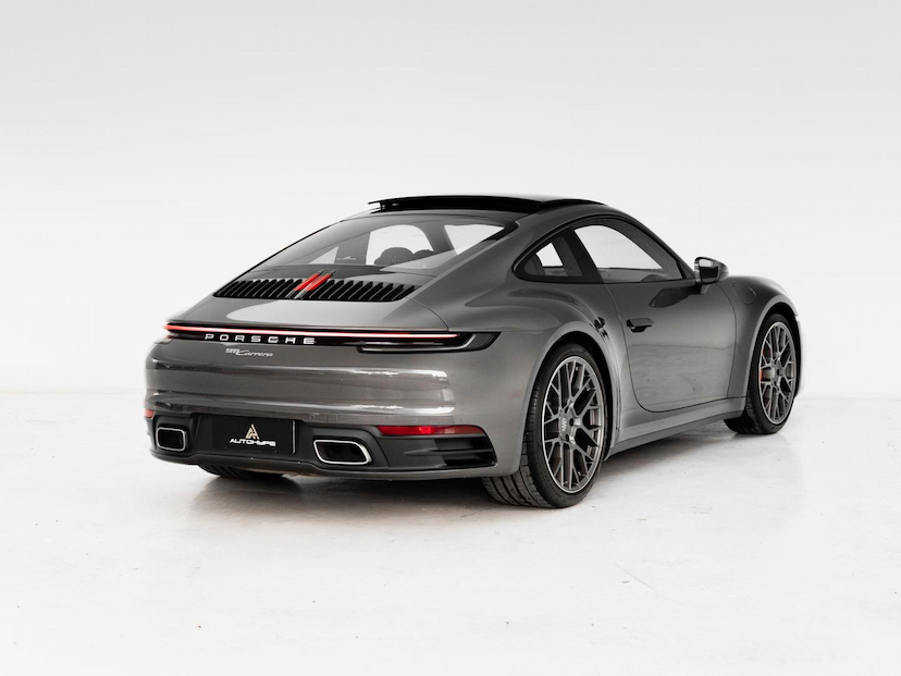 Foto do veículo PORSCHE 911  CARRERA 2021 7.280 KM 739.000,00