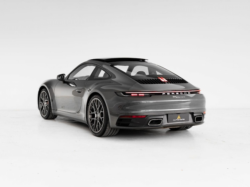 Foto do veículo PORSCHE 911  CARRERA 2021 7.280 KM 739.000,00