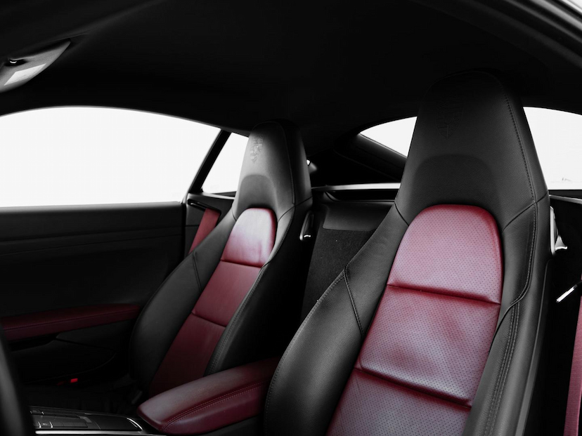 Foto do veículo PORSCHE CAYMAN CAYMAN 2018 25.632 KM 399.000,00