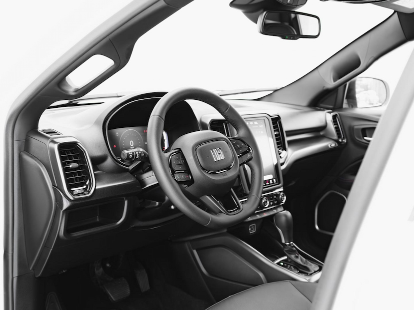 Foto do veículo FIAT TORO  ULTRA 1.3 16V 4X2 TB FLEX AUT. 2025 16.517 KM 159.000,00