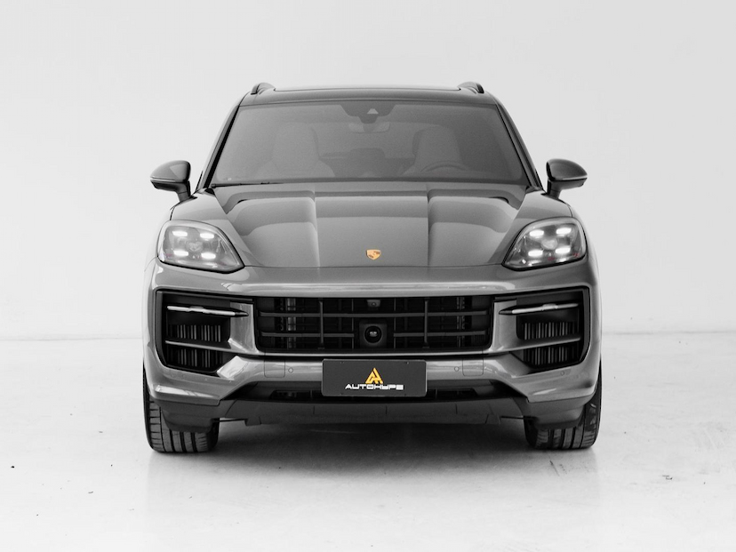 Foto do veículo PORSCHE CAYENNE E-HYBRID 2025 6.450 KM 798.500,00