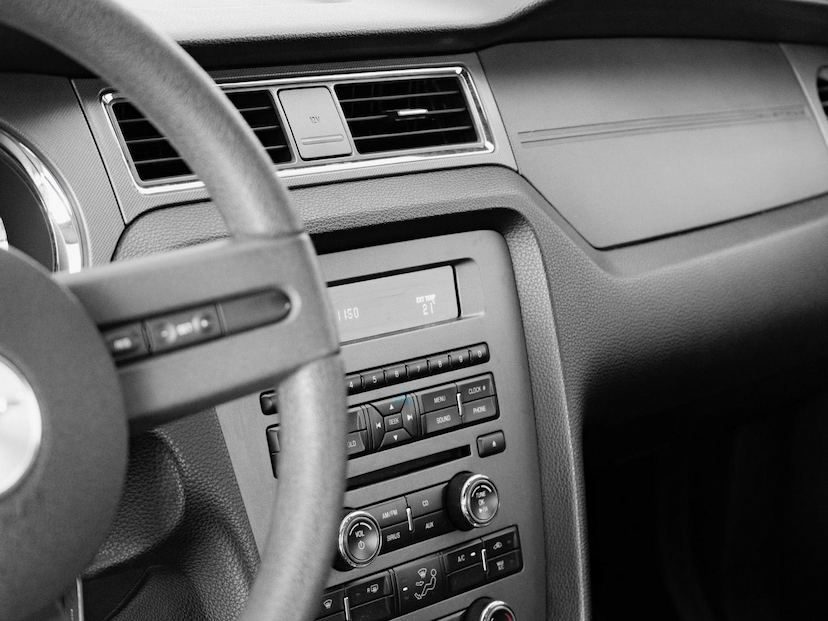 Foto do veículo FORD MUSTANG  GT COUPE 2012 27.389 KM 349.000,00