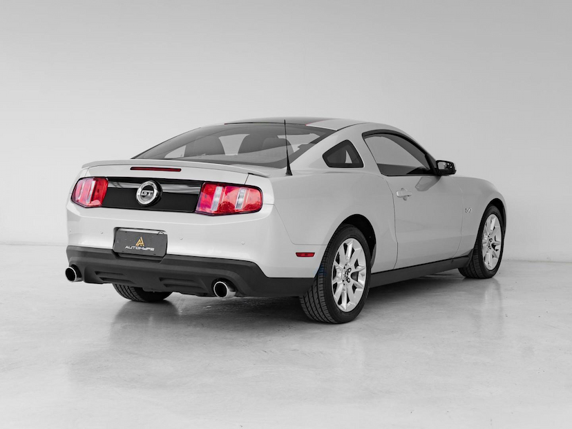 Foto do veículo FORD MUSTANG  GT COUPE 2012 27.389 KM 349.000,00