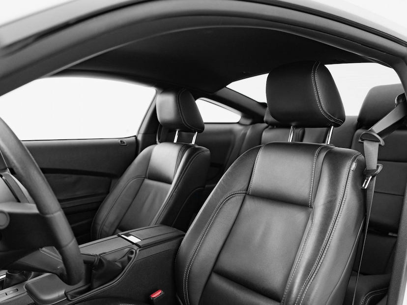 Foto do veículo FORD MUSTANG  GT COUPE 2012 27.389 KM 349.000,00