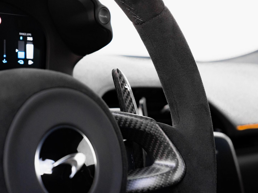Foto do veículo MCLAREN ARTURA  2026 839 KM 2.690.000,00