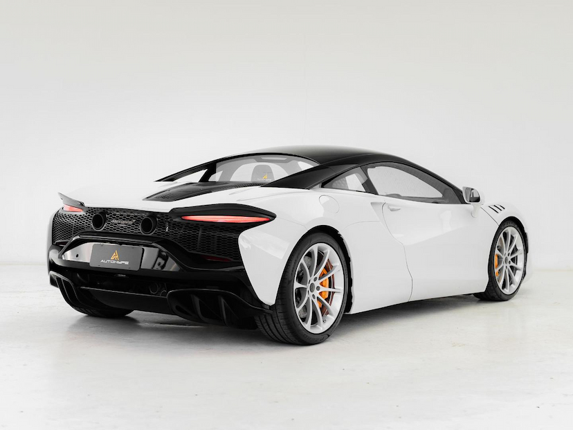 Foto do veículo MCLAREN ARTURA  2026 839 KM 2.690.000,00