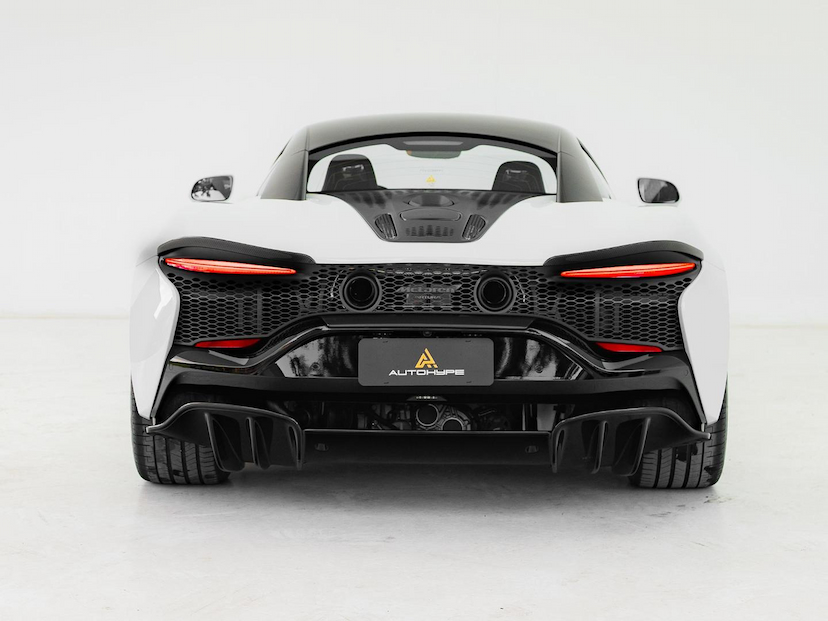 Foto do veículo MCLAREN ARTURA  2026 839 KM 2.690.000,00