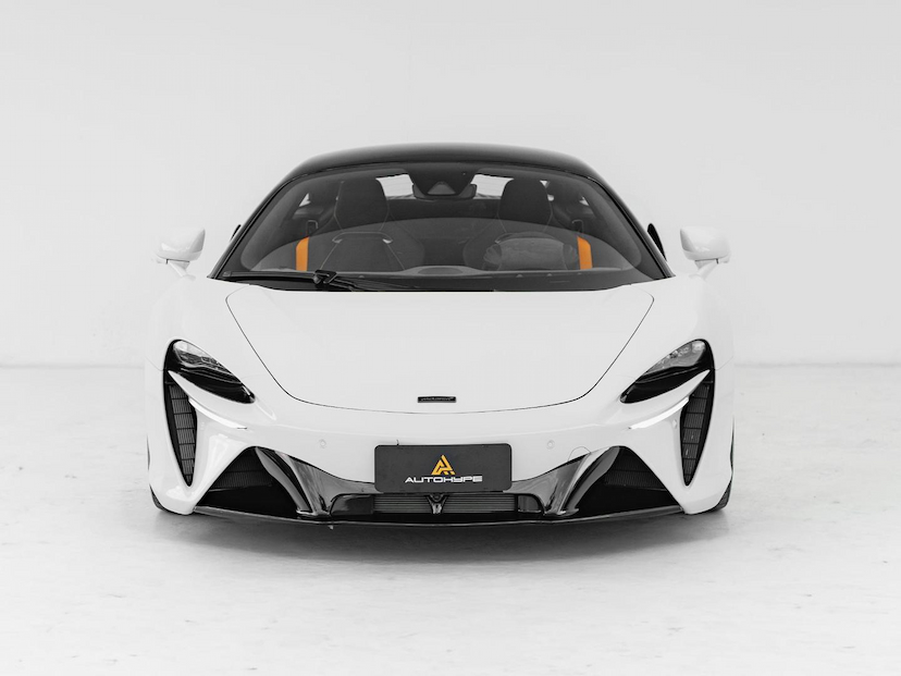 Foto do veículo MCLAREN ARTURA  2026 839 KM 2.690.000,00