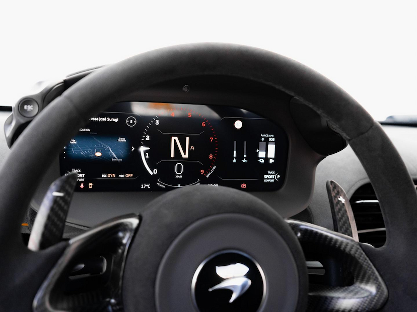 Foto do veículo MCLAREN ARTURA  2026 839 KM 2.690.000,00