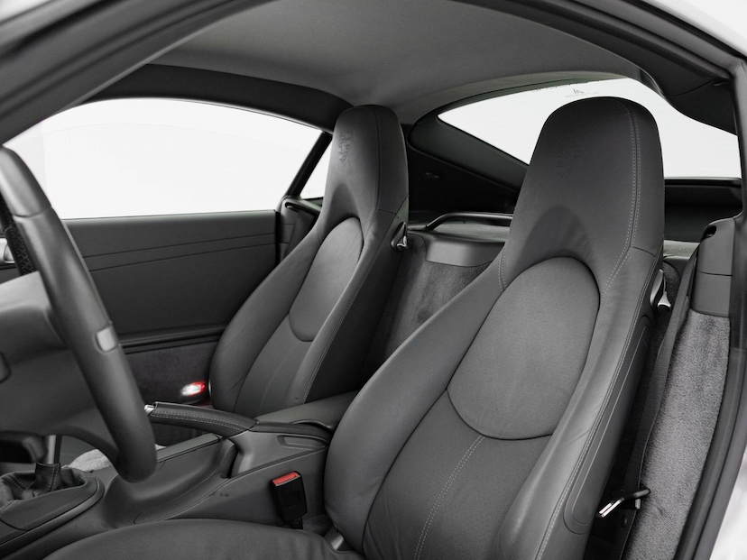 Foto do veículo PORSCHE CAYMAN  2010 22.209 KM 338.500,00