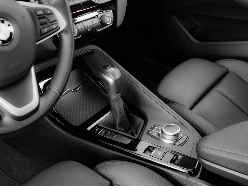 Foto do veículo BMW X1 20I X-LINE 2021 31.762 KM 169.000,00