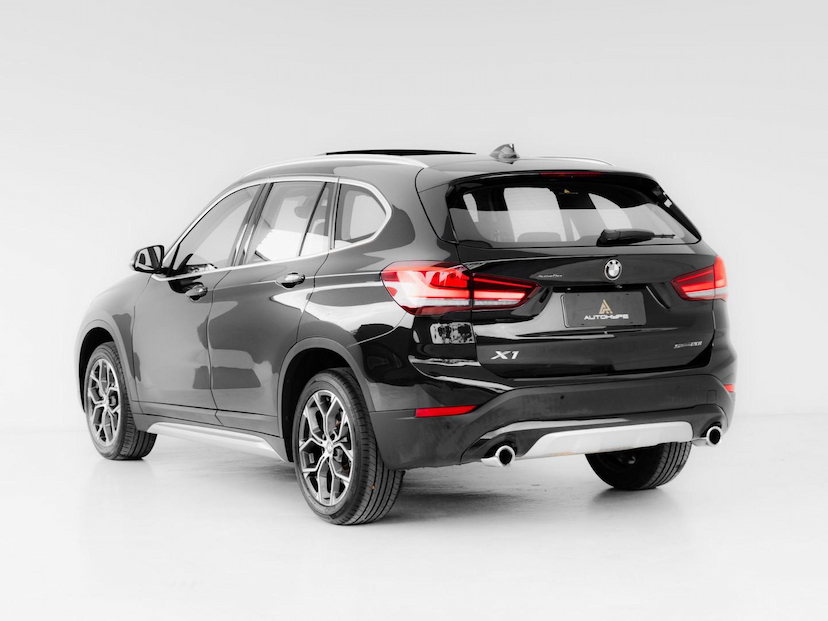 Foto do veículo BMW X1 20I X-LINE 2021 31.762 KM 169.000,00
