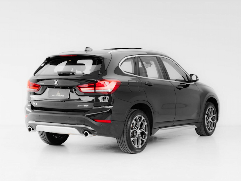 Foto do veículo BMW X1 20I X-LINE 2021 31.762 KM 169.000,00