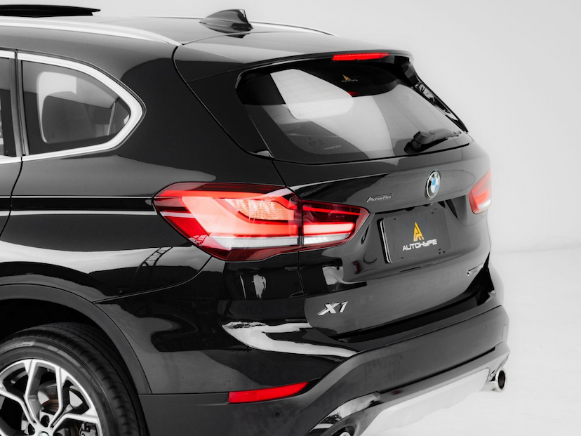 Foto do veículo BMW X1 20I X-LINE 2021 31.762 KM 169.000,00