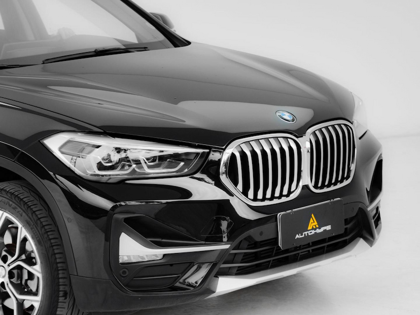 Foto do veículo BMW X1 20I X-LINE 2021 31.762 KM 169.000,00