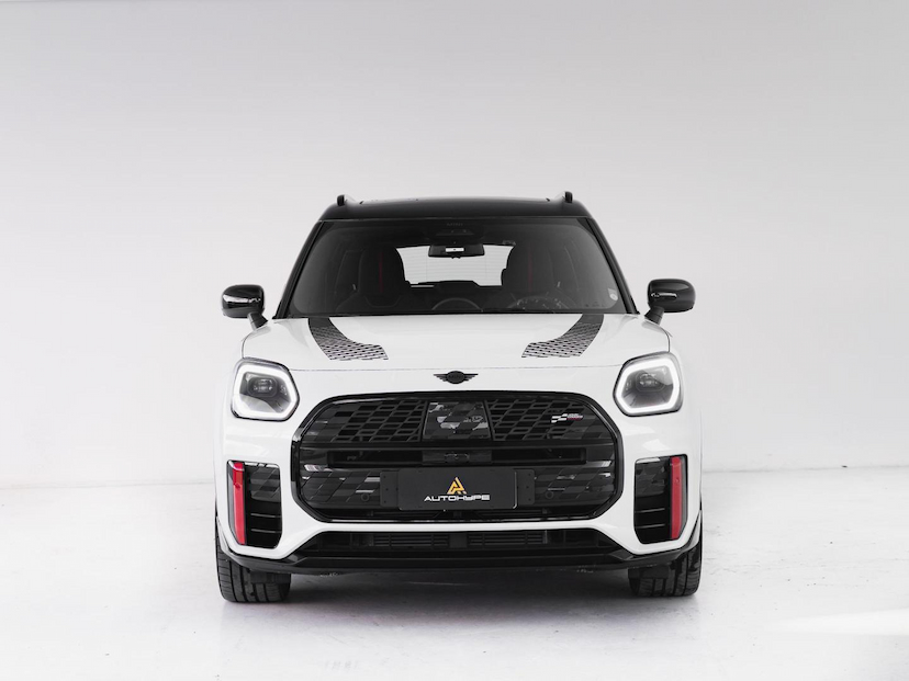 Foto do veículo MINI JOHN COOPER WORKS JOHN COOPER WORKS 2025 12.648 KM 299.000,00