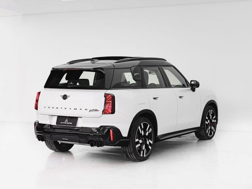 Foto do veículo MINI JOHN COOPER WORKS JOHN COOPER WORKS 2025 12.648 KM 299.000,00