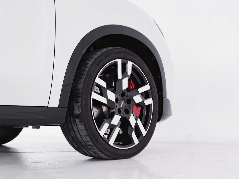 Foto do veículo MINI JOHN COOPER WORKS JOHN COOPER WORKS 2025 12.648 KM 299.000,00