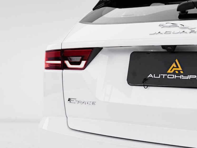 Foto do veículo JAGUAR E-PACE P250 R-DYNAMIC 2023 30.675 KM 239.000,00