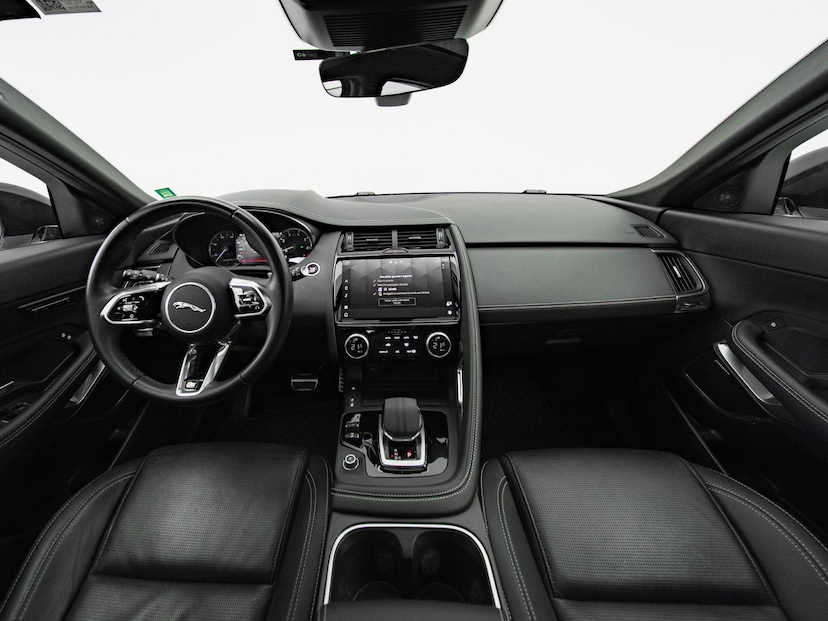 Foto do veículo JAGUAR E-PACE P250 R-DYNAMIC 2023 30.675 KM 239.000,00