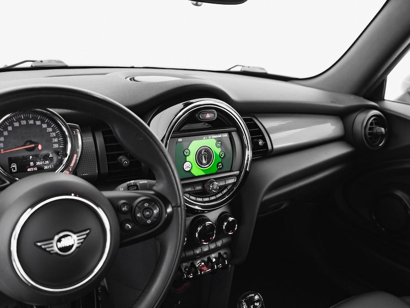Foto do veículo MINI COOPER CABRIO 2019 40.000 KM 154.900,00
