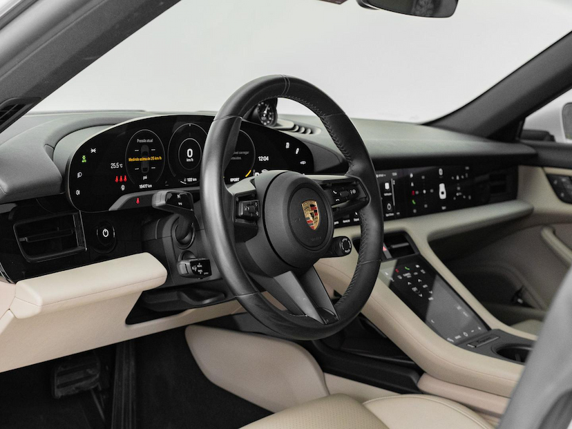 Foto do veículo PORSCHE TAYCAN 4 CROSS TURISMO 2023 15.700 KM 509.000,00