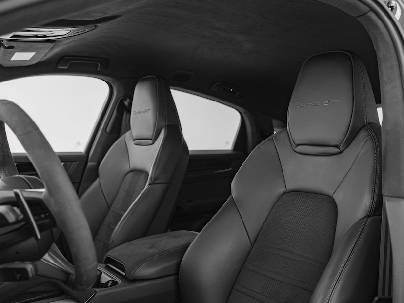 Foto do veículo PORSCHE CAYENNE TURBO GT 4.0 V8 2024 6.103 KM 1.249.000,00
