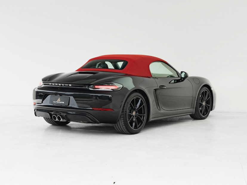 Foto do veículo PORSCHE 718 BOXSTER 2024 2.350 KM 579.000,00