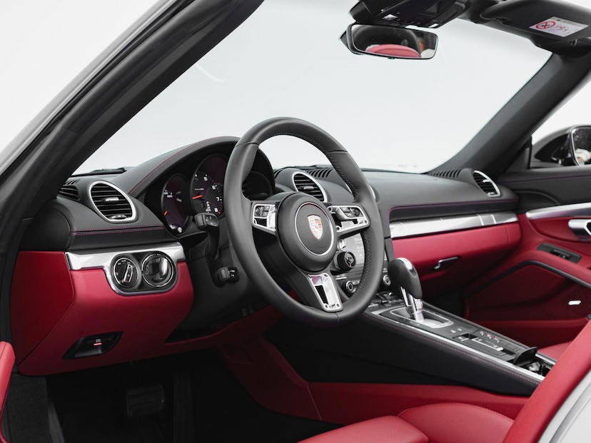 Foto do veículo PORSCHE 718 BOXSTER 2024 2.350 KM 579.000,00