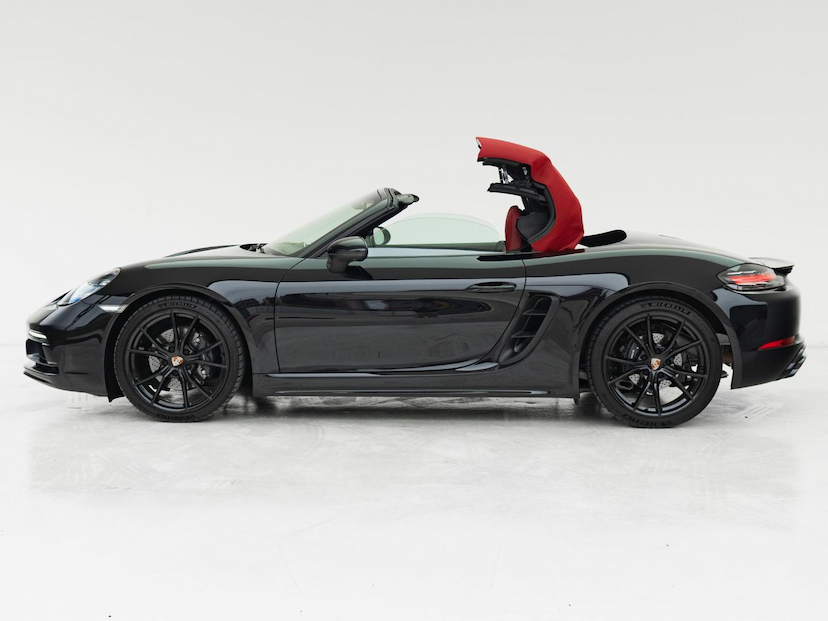 Foto do veículo PORSCHE 718 BOXSTER 2024 2.350 KM 579.000,00