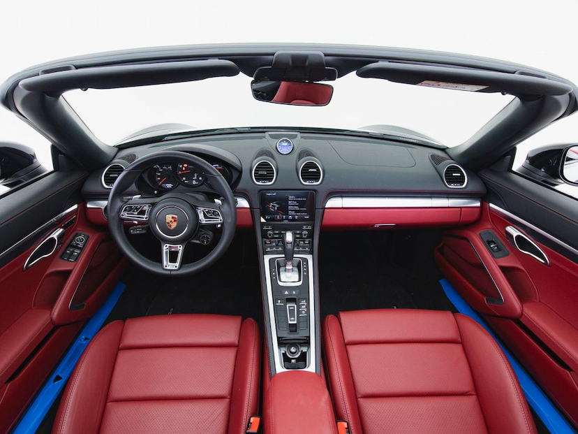 Foto do veículo PORSCHE 718 BOXSTER 2024 2.350 KM 579.000,00