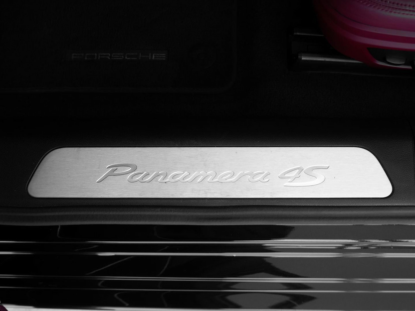 Foto do veículo PORSCHE PANAMERA 4S E-HYBRID 2023 17.708 KM 650.000,00