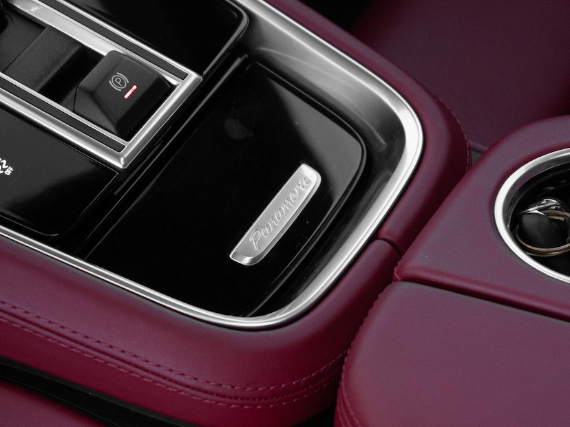Foto do veículo PORSCHE PANAMERA 4S E-HYBRID 2023 17.708 KM 650.000,00