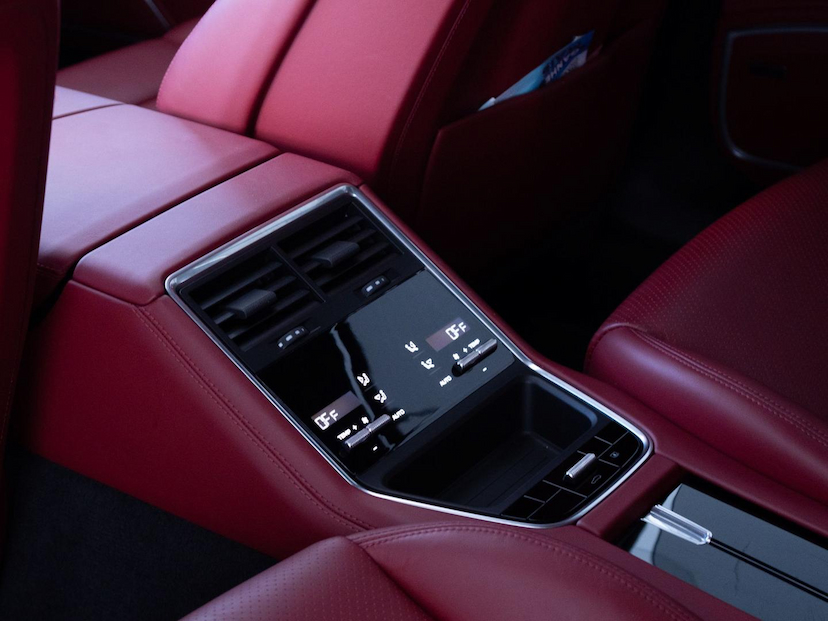 Foto do veículo PORSCHE PANAMERA 4S E-HYBRID 2023 17.708 KM 650.000,00