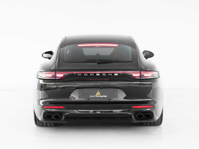 Foto do veículo PORSCHE PANAMERA 4S E-HYBRID 2023 17.708 KM 650.000,00