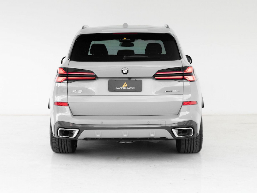 Foto do veículo BMW X5 50E M SPORT 2026 1.108 KM 749.000,00