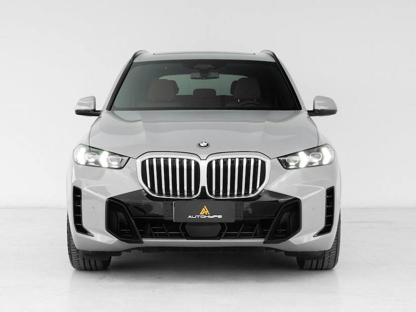 Foto do veículo BMW X5 50E M SPORT 2026 1.108 KM 749.000,00