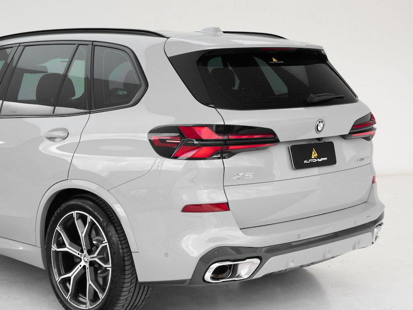 Foto do veículo BMW X5 50E M SPORT 2026 1.108 KM 749.000,00