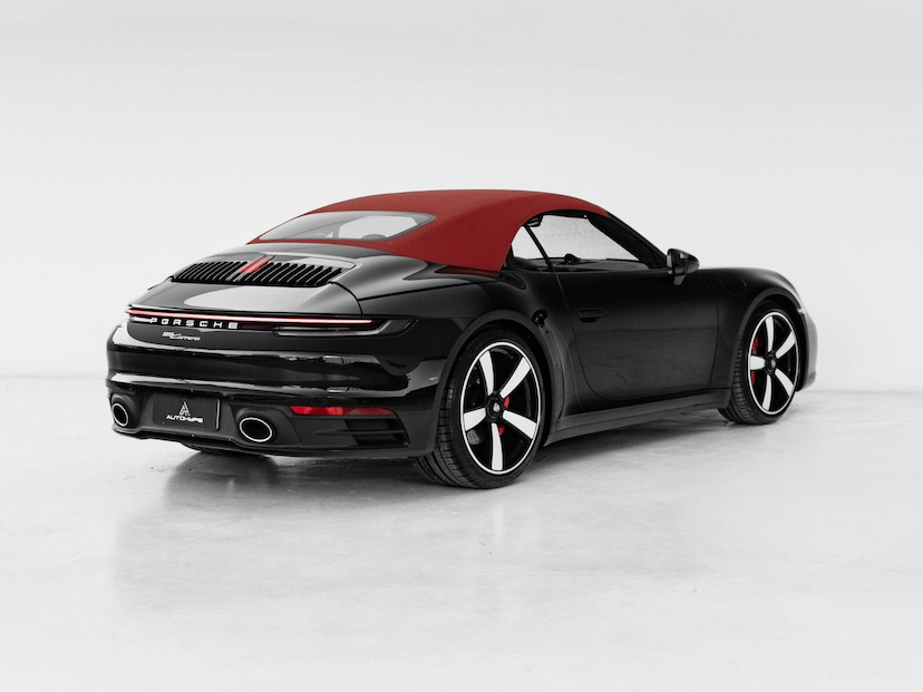 Foto do veículo PORSCHE 911 CARRERA CABRIO 2024 4.287 KM 949.000,00
