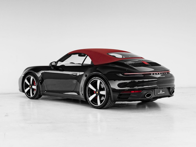 Foto do veículo PORSCHE 911 CARRERA CABRIO 2024 4.287 KM 949.000,00
