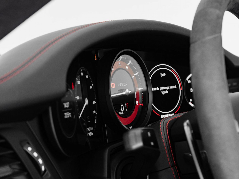 Foto do veículo PORSCHE 911 CARRERA 4 GTS 2023 7.945 KM 969.000,00